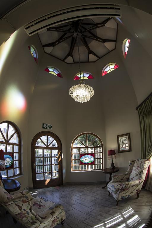 La Vie & Rose Lodge Bloemfontein Exterior photo