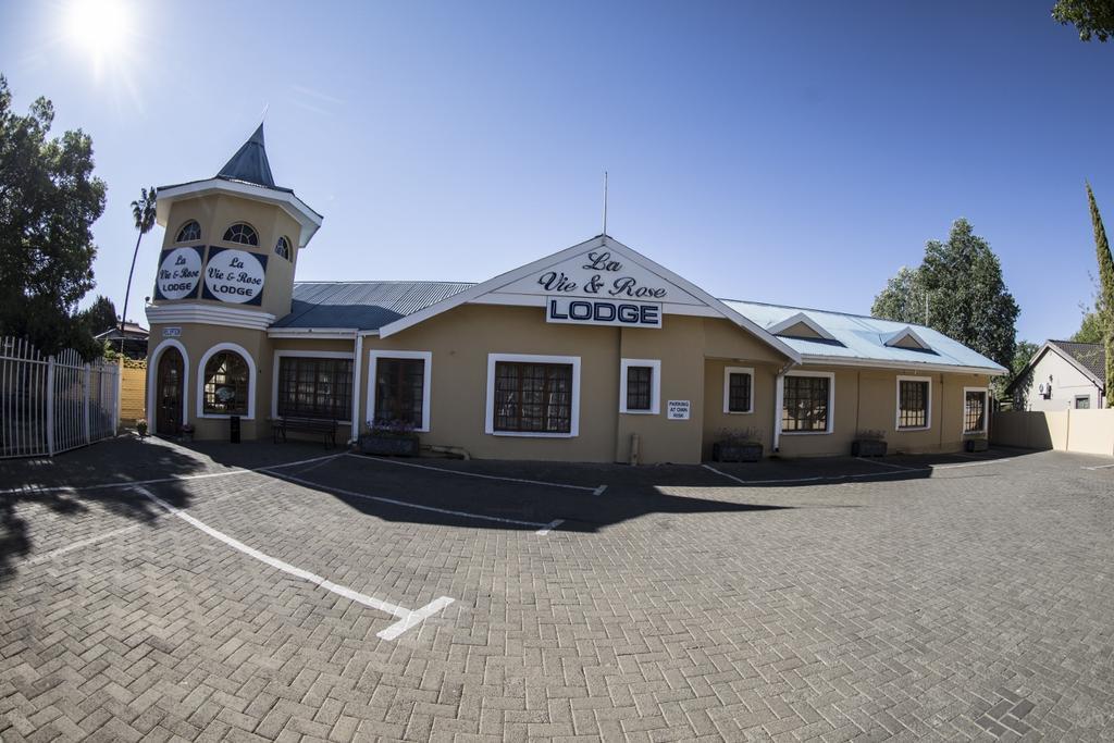 La Vie & Rose Lodge Bloemfontein Exterior photo